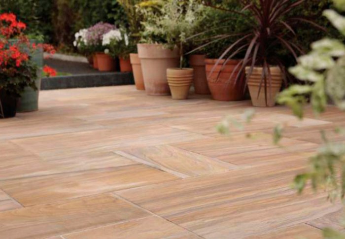 10 Tips to Turn Your Landscape Area with Natural Stone into Classic One