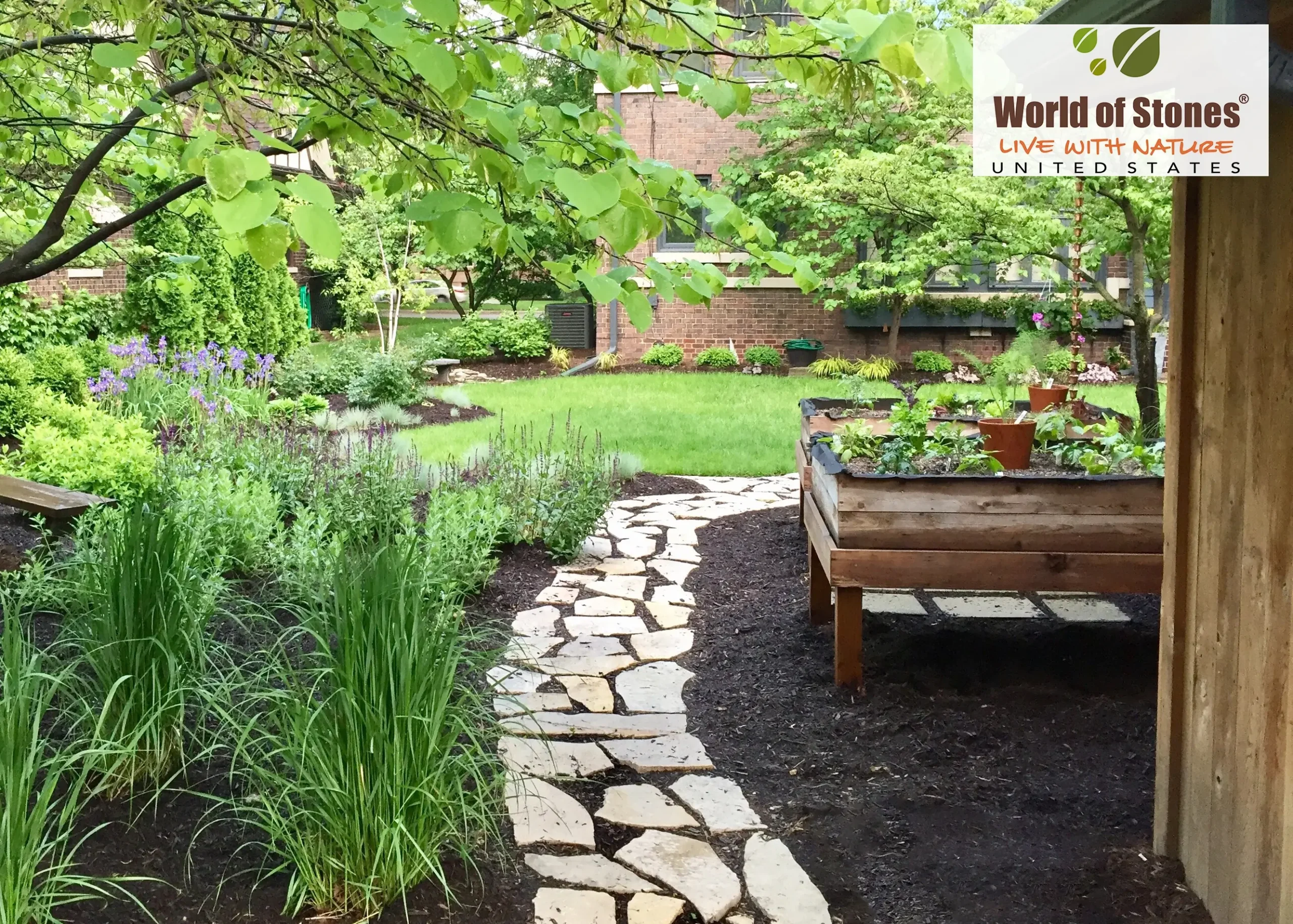 11 Flagstone Walkway Ideas for Outdoors [Tips from Experts]